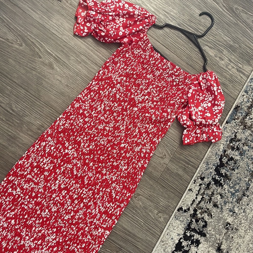 Red Ruffle dress - Picture 2 of 3